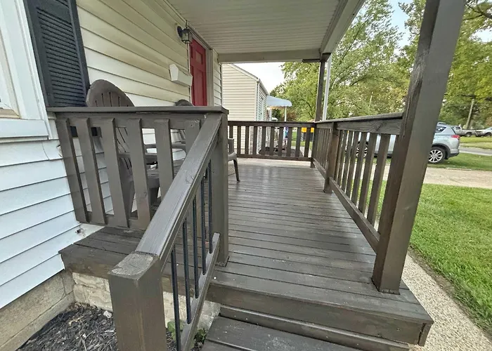 Housepitality- The -2 Br *